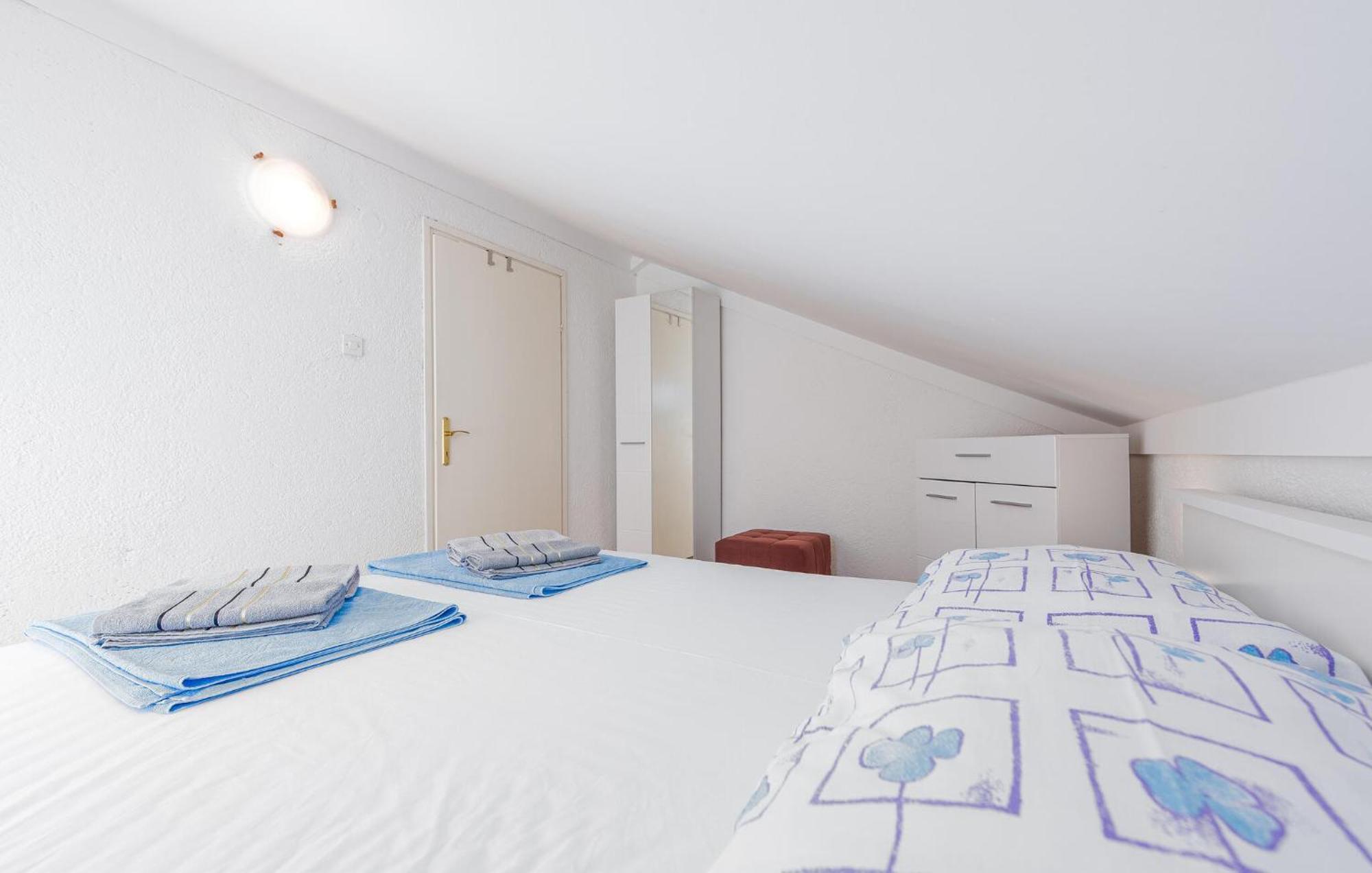 Nice Apartment In Potocnica With House Sea View Borovici Ngoại thất bức ảnh